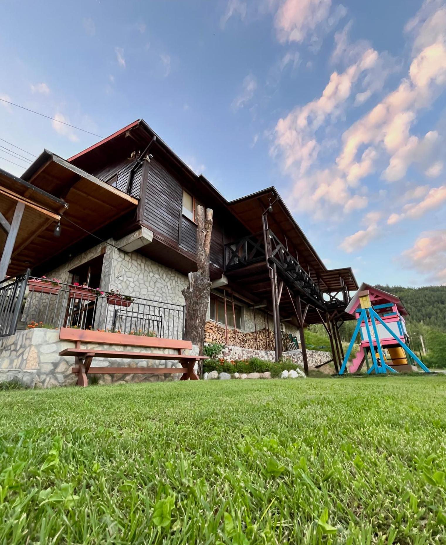 Planinski Polah House デヴィン エクステリア 写真